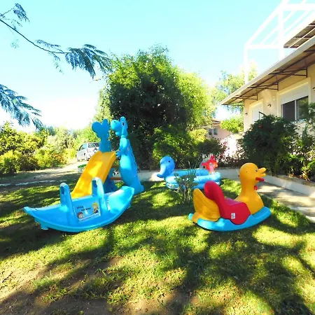 2 Bedrooms House At Corfu 500 M Away From The Beach With Lake View Enclosed Garden And Wifi Casa vacanze