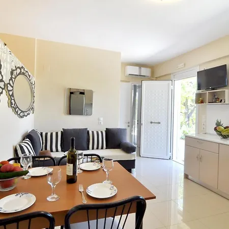 2 Bedrooms House At Corfu 500 M Away From The Beach With Lake View Enclosed Garden And Wifi Casa vacanze *
