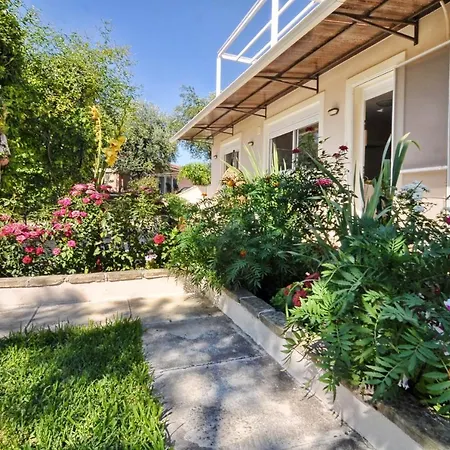 Casa vacanze 2 Bedrooms House At Corfu 500 M Away From The Beach With Lake View Enclosed Garden And Wifi *